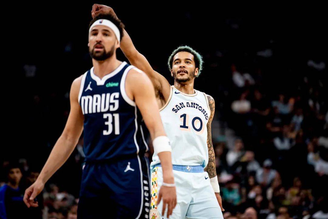 独行侠惨败马刺,遭遇连败 独行侠惨败马刺,遭遇连败