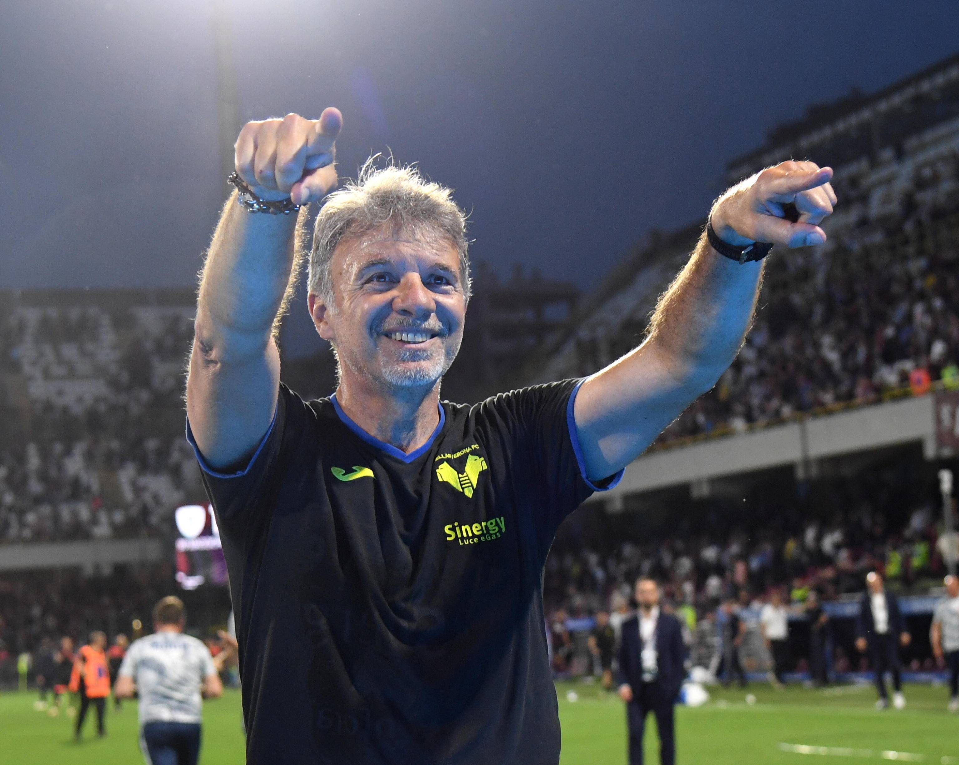 意甲联赛球员们在场上大秀绝技 意甲联赛球员们在场上大秀绝技