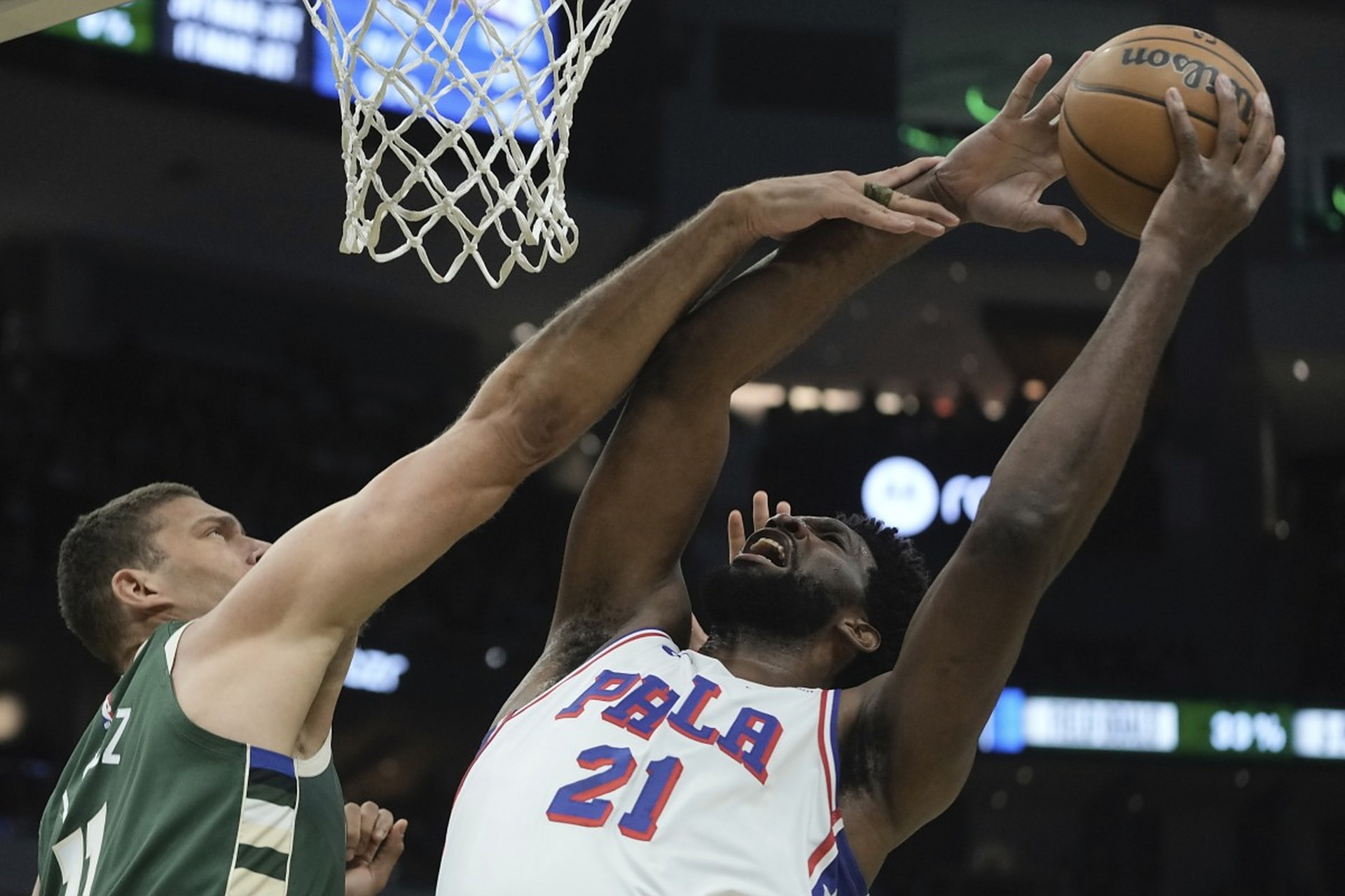 南韩男篮横扫76人,利拉德制霸全场 南韩男篮横扫76人,利拉德制霸全场