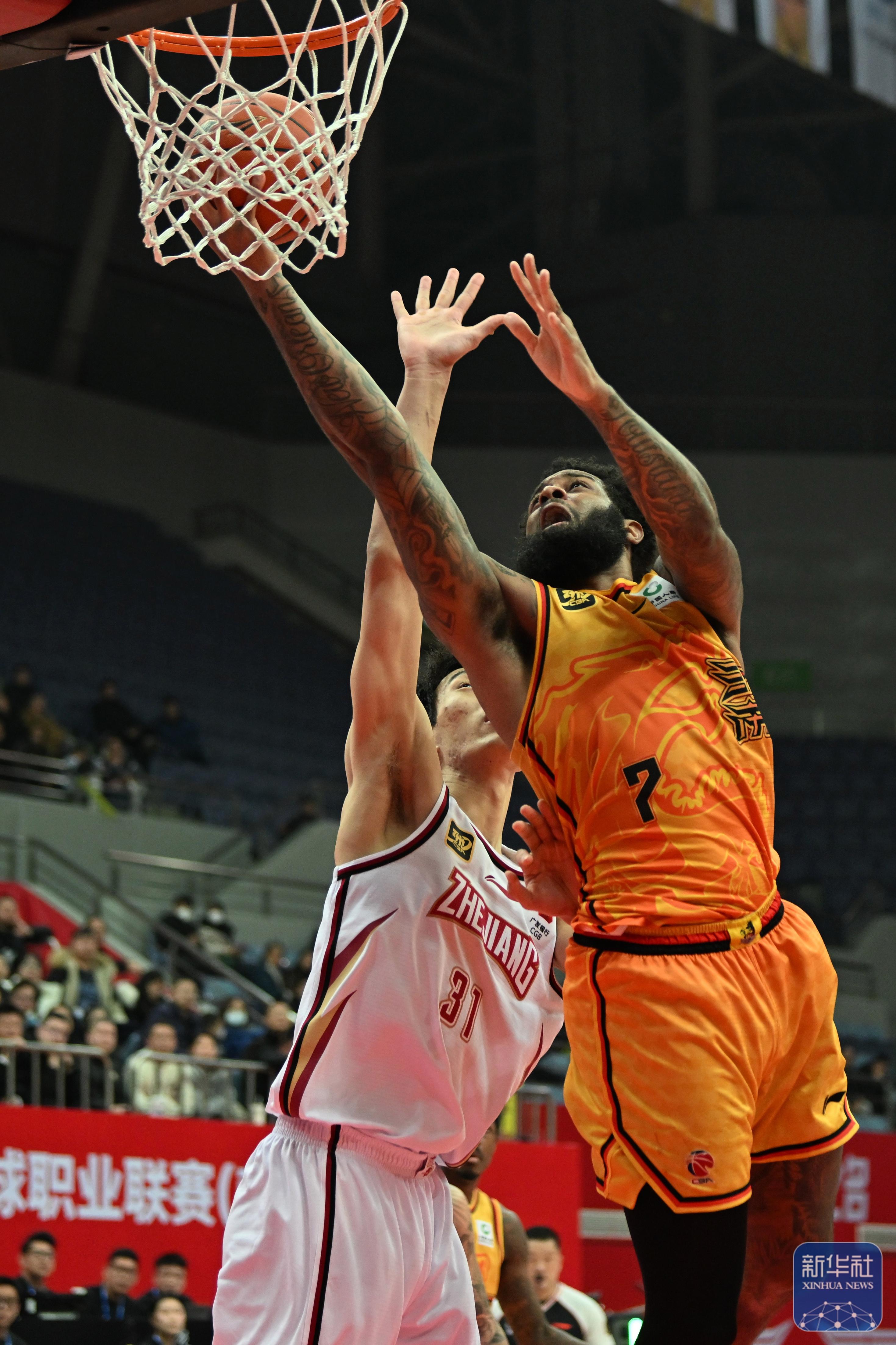 江苏主场失利,浙江逆袭获胜 江苏主场失利,浙江逆袭获胜